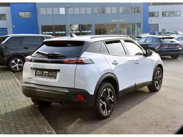 Peugeot 2008 1.2 Hybrid 145 Allure e-DCS6 ACC LANE SIDE GPS CAM360 1°MAIN - Photo 3