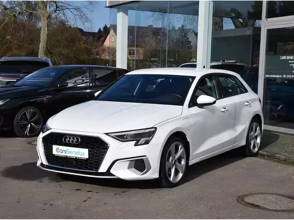 Audi A3 Sportback 40 TFSIe PHEV S-Tronic REGUL GPS LANE PARK 1° MAIN - Photo 2