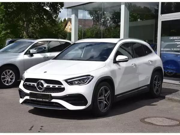 Mercedes-Benz GLA 200 CDI AMG Line 8G-Tronic - Photo 2