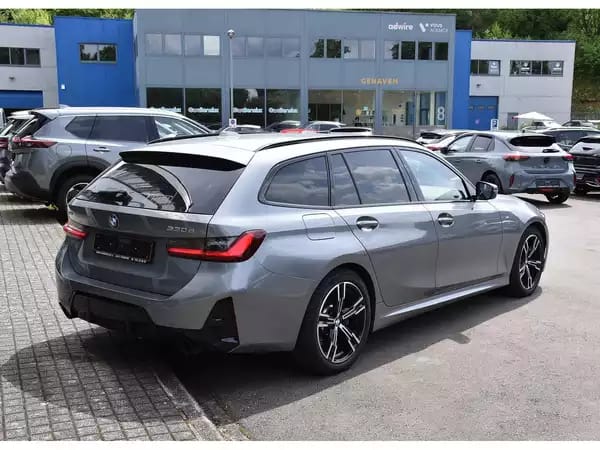 BMW 330 d xDrive Touring M Sport GPS LANE ATT RMQ 1° MAIN - Photo 3