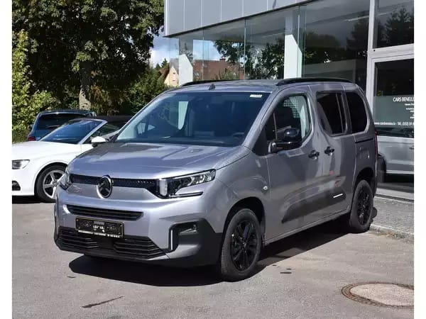 Citroën Berlingo 1.5 BlueHDI 130 EAT8 5 Pl. REGUL SMARTPHONE LED NEUF - Photo 2
