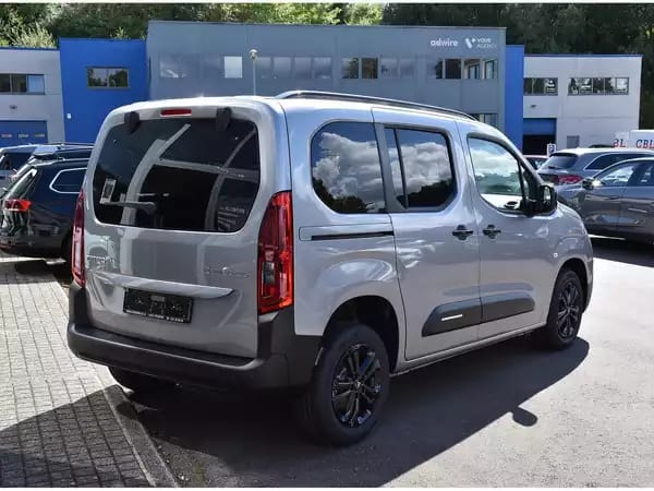 Citroën Berlingo 1.5 BlueHDI 130 EAT8 5 Pl. REGUL SMARTPHONE LED NEUF - Photo 3