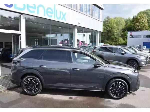 Peugeot 5008 Hybrid 145 Allure e-DCS6 ACC CAM360 JA19 NEUF - Photo 2