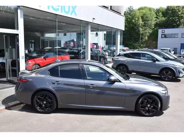 Alfa Romeo Giulia 2.0 T Sprint ATX CUIR MEMO GPS ACC LANE SIDE CAM - Photo 2