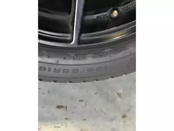 Jantes alu + Pneus hiver 16 195/55 R16 87H - Photo 3