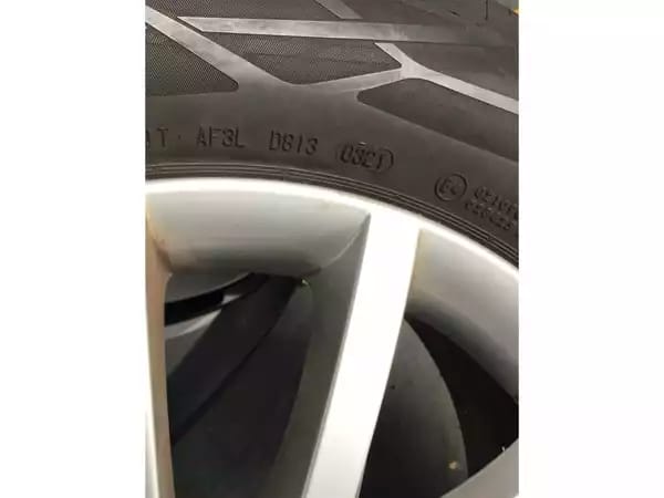 Jantes alu + Pneus été 18 235/55 R18 100V - Photo 2