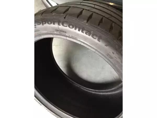 Pneus été 19 275/35 R19 100Y - Photo 2