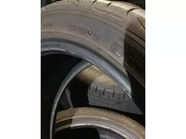 Pneus été 18 225/40 R18 92Y - Photo 2