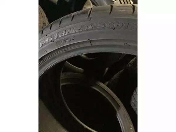 Pneus été 19 225/40 R19 93W - Photo 2