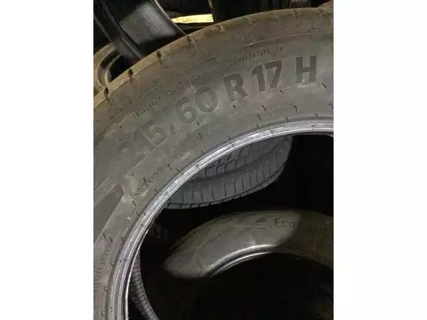Pneus été 17 215/60 R17 96H - Photo 2