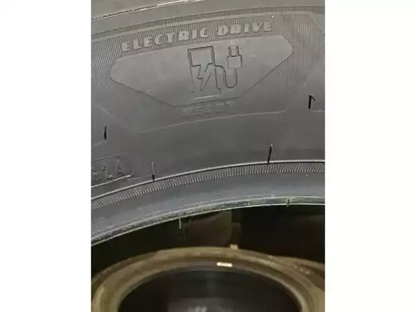 Pneus été 18 195/60 R18 96H - Photo 3