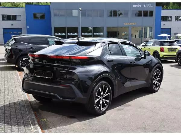 Toyota C-HR 1.8i VVT-i Hybrid Dynamic Plus ACC LANE SIDE GPS CAM 1° MAIN - Photo 3