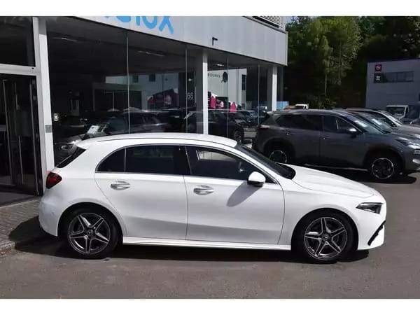 Mercedes-Benz A 200 AMG Line 7G-Tronic GPS LANE CAM PARK KEYLESS 1° MAIN - Photo 2