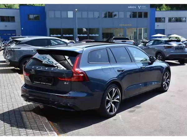 Volvo V60 2.0 B4 Plus Dark Geartronic PANO CUIR MEMO CAM360 HARMAN 1° MAIN - Photo 3