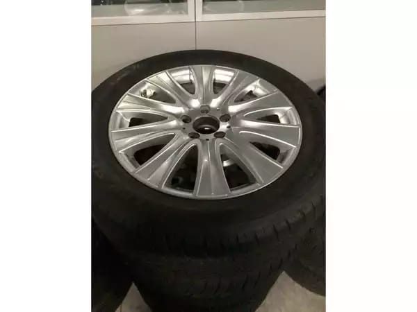 Jantes alu + Pneus hiver 18 245/50 R18 104V - Photo 2