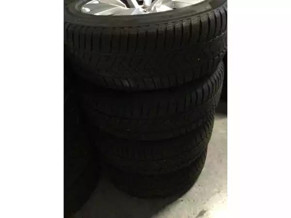 Jantes alu + Pneus hiver 18 225/55 R18 102V - Photo 2