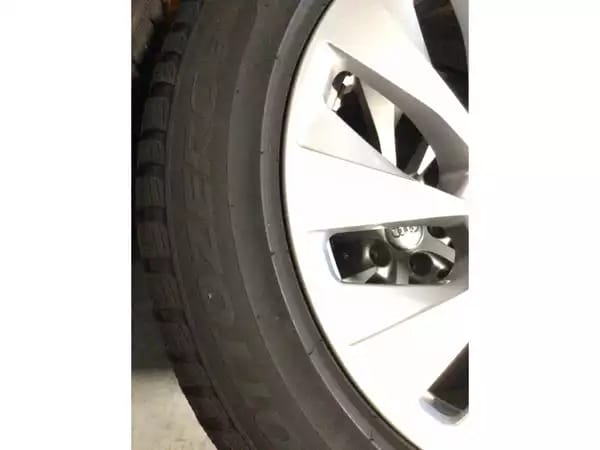 Jantes alu + Pneus hiver 18 225/55 R18 102V - Photo 3