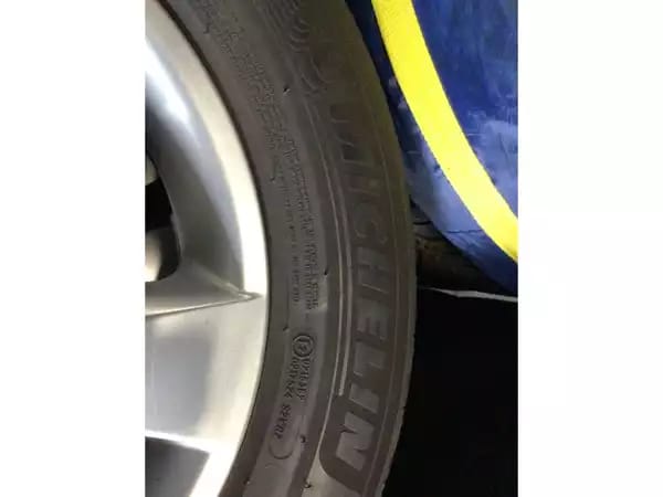 Jantes alu + Pneus hiver 17 235/55 R17 103V - Photo 3