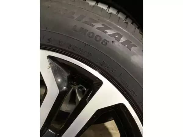 Jantes alu + Pneus hiver 17 215/65 R17 103H - Photo 2