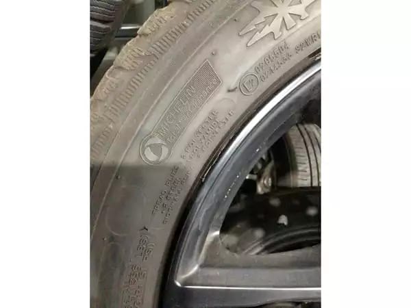 Jantes alu + Pneus hiver 16 205/55 R16 91H - Photo 2