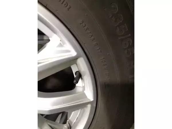 Jantes alu + Pneus hiver 17 235/65 R17 104H - Photo 2