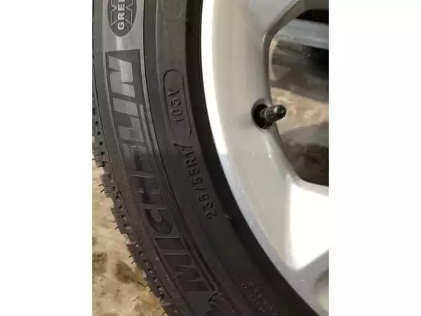 Jantes alu + Pneus hiver 17 235/55 R17 103V - Photo 2
