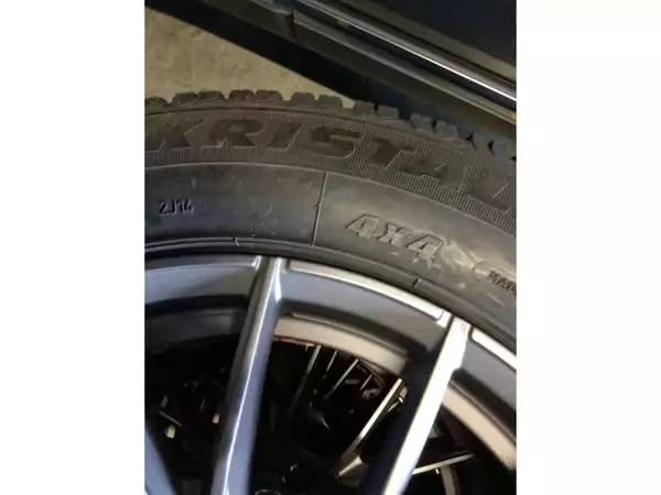 Jantes alu + Pneus hiver 18 255/55 R18 109H - Photo 3