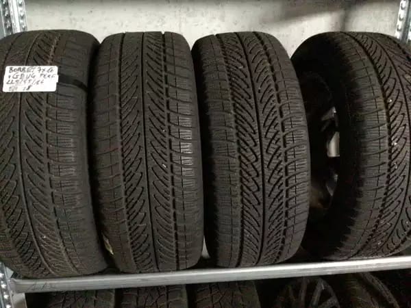 Jantes alu + Pneus hiver 16 225/55 R16 95H - Photo 2