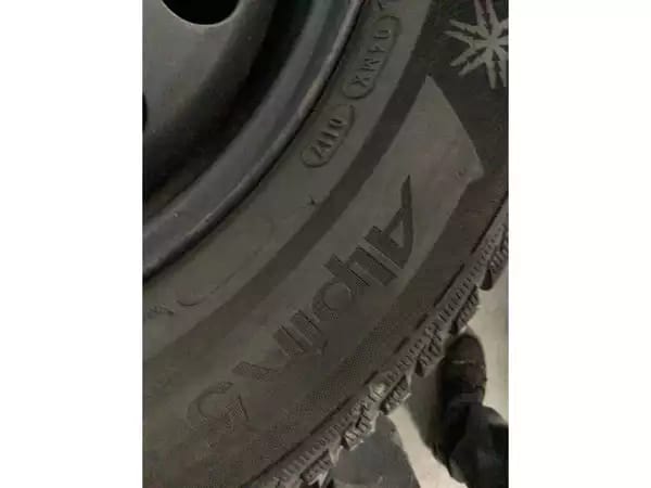 Jantes acier + Pneus hiver 16 215/60 R16 99T - Photo 2