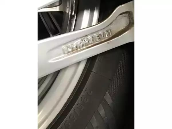 Jantes alu + Pneus hiver 19 235/55 R19 101V - Photo 3