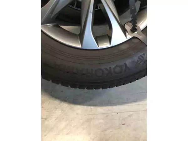 Jantes alu + Pneus hiver 16 215/70 R16 100T - Photo 2