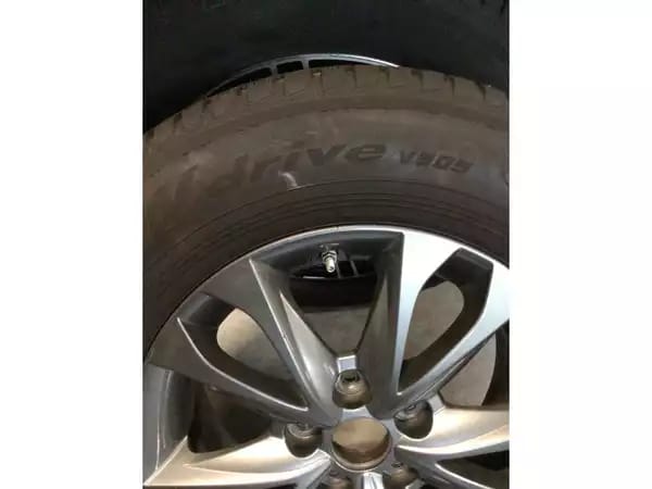 Jantes alu + Pneus hiver 16 215/70 R16 100T - Photo 2