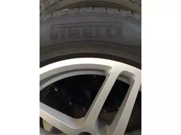 Jantes alu + Pneus hiver 18 255/55 R18 105V - Photo 2