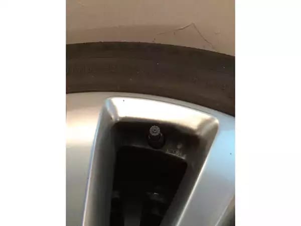 Jantes alu + Pneus hiver 17 225/55 R17 97H - Photo 3