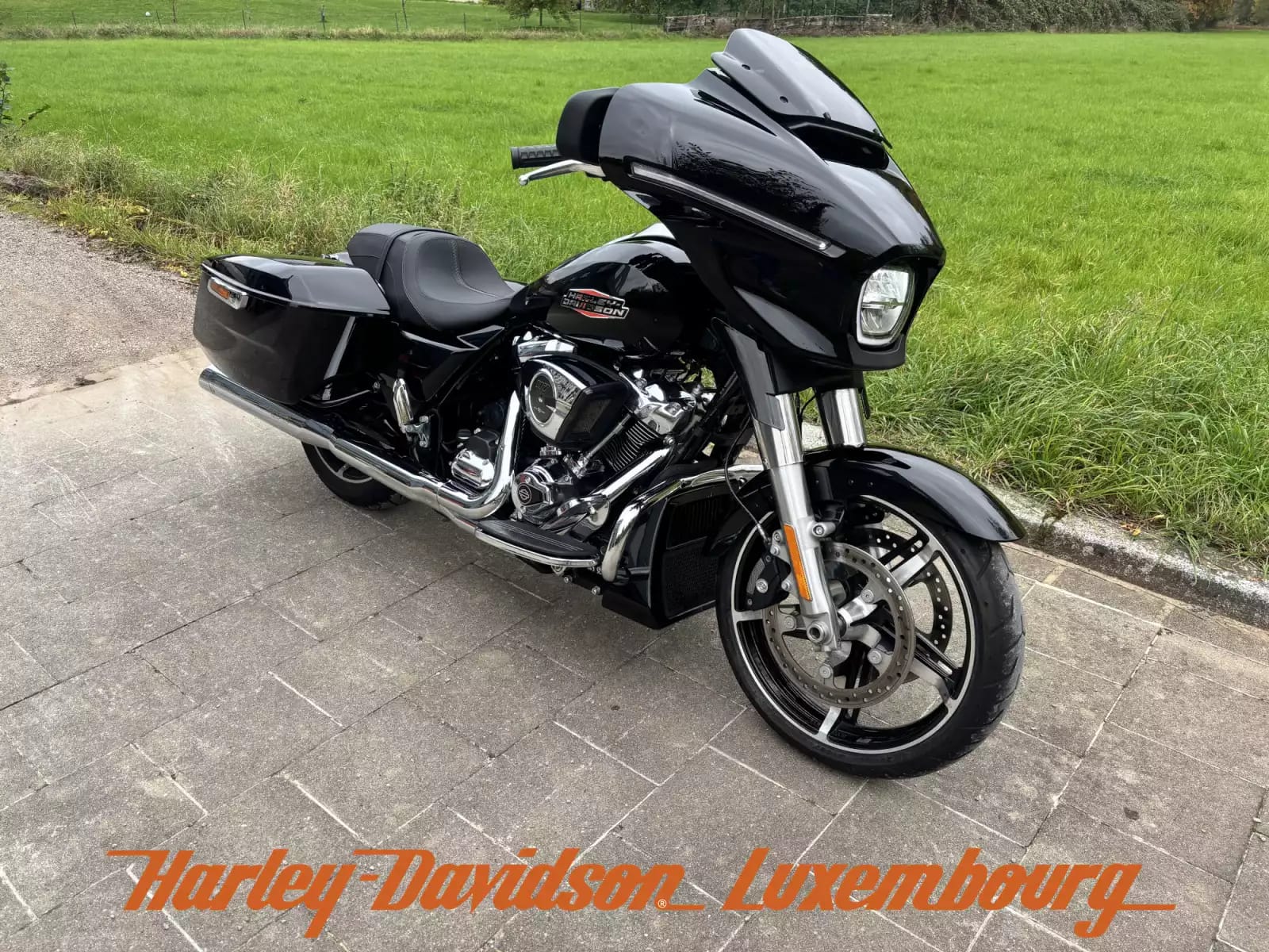 Harley-Davidson Street Glide - Photo 1