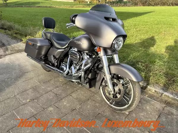 Harley-Davidson Street Glide Special - Photo 2