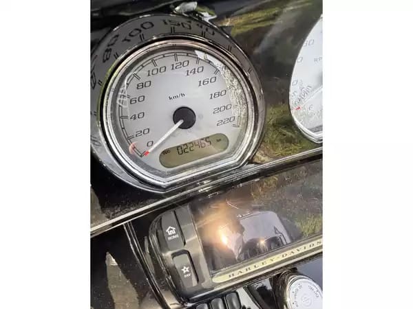 Harley-Davidson Street Glide Special - Photo 3