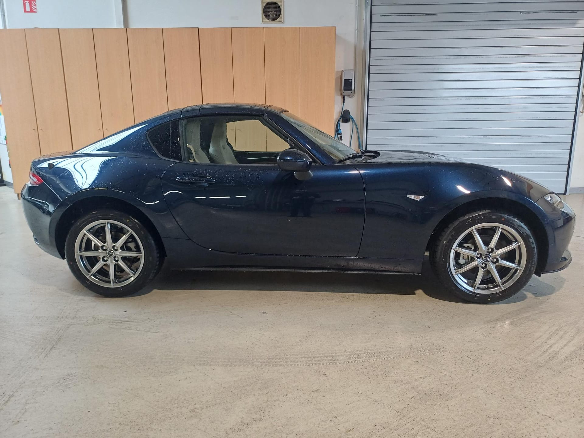 Mazda MX-5 1.5 Skyactiv-G 97kW Kazari Roadster - Photo 1