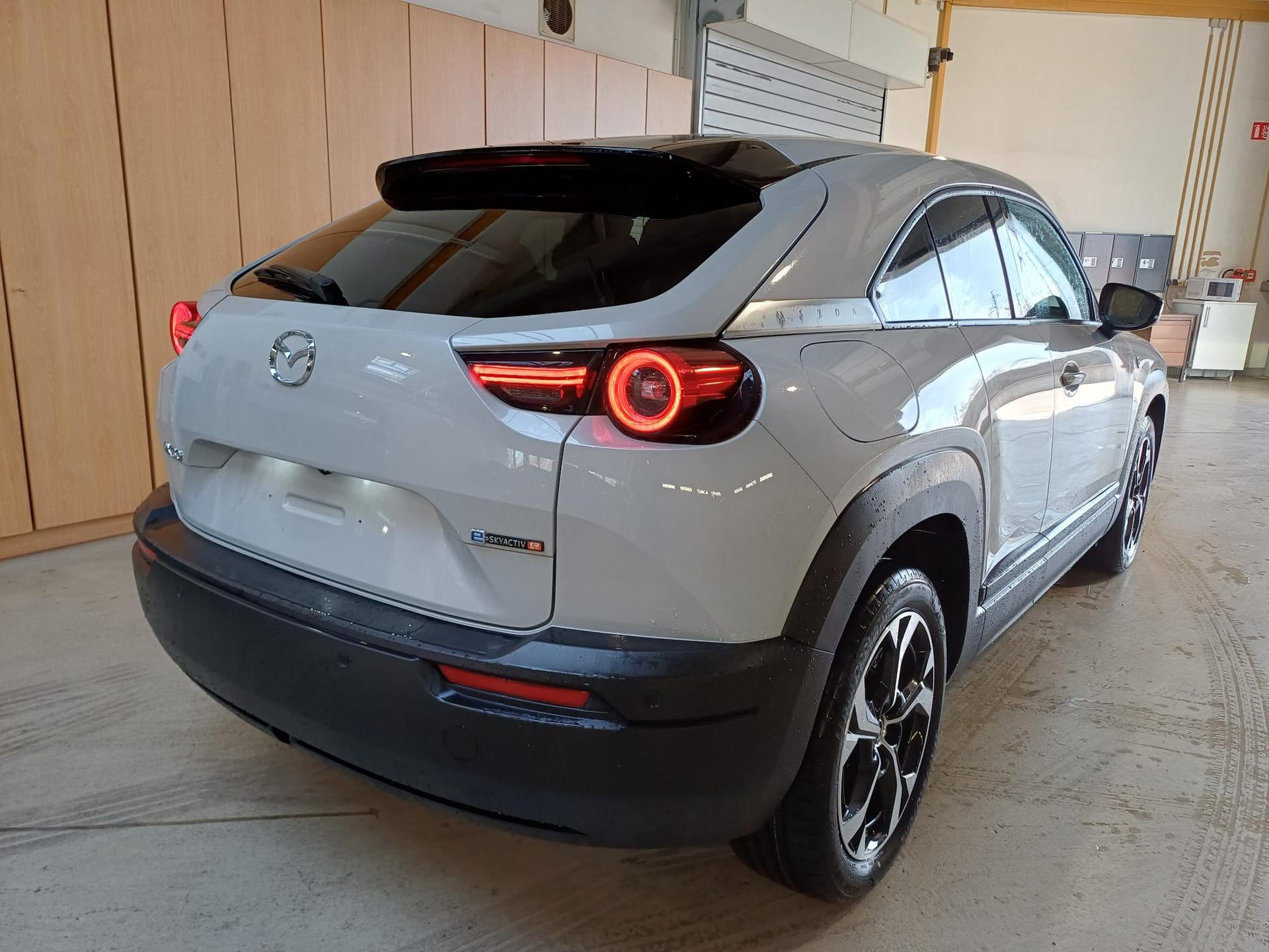 Mazda MX-30 e-SKYACTIV R-EV 170 pk Urban Expression - Photo 3