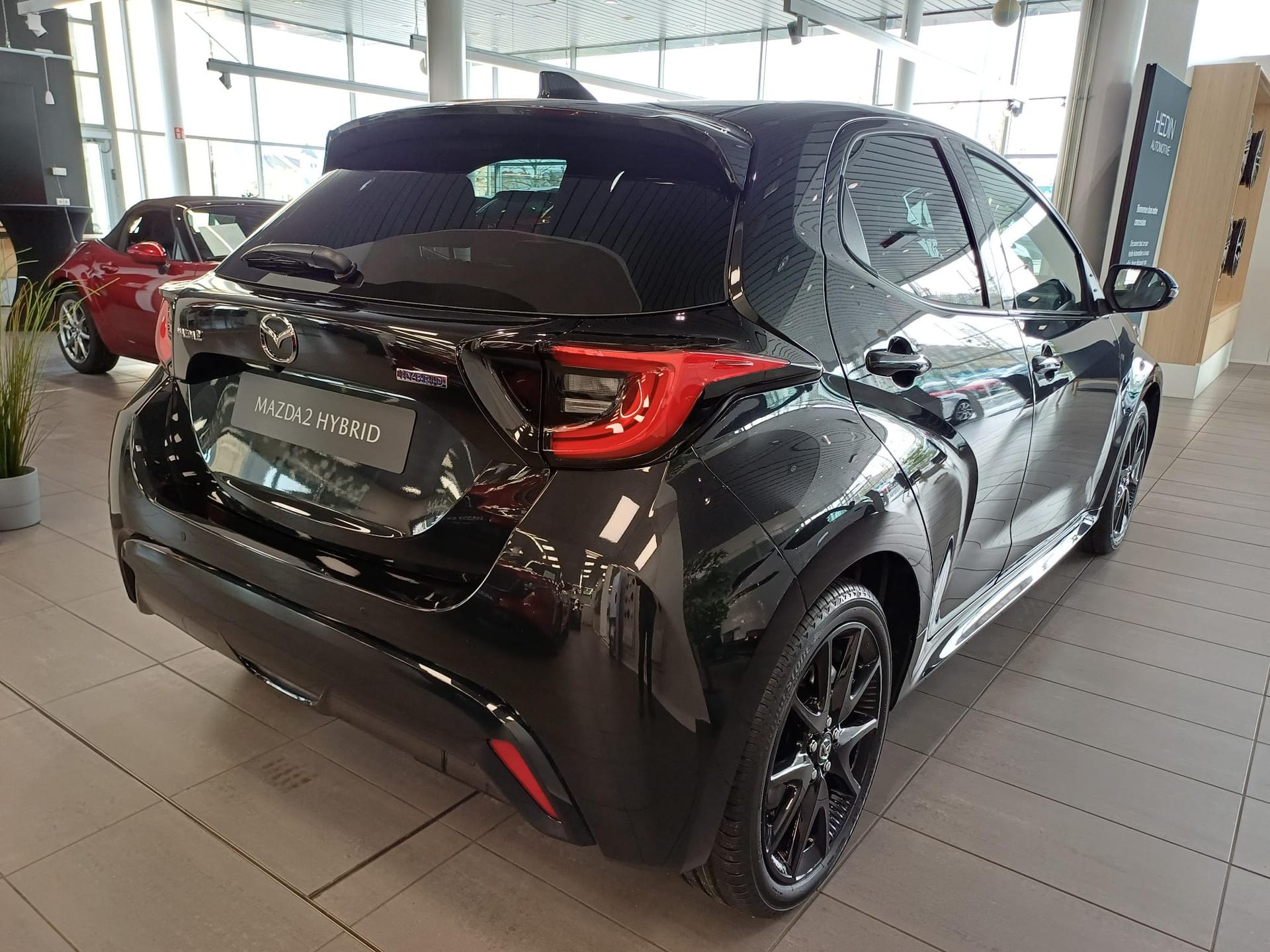 Mazda 2 Hybrid e-SKYACTIV R-EV 166 pk Makoto - Photo 3