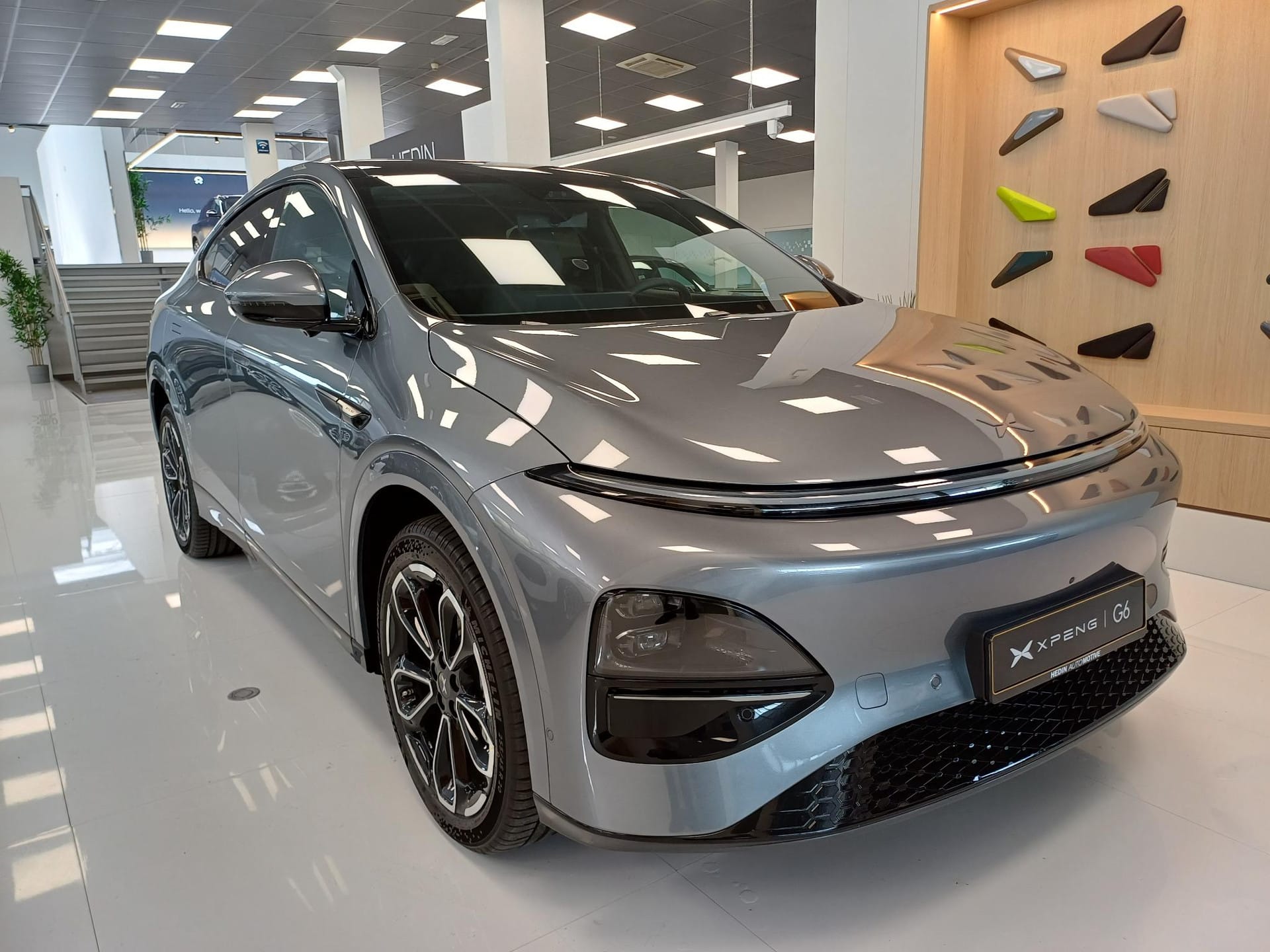 Xpeng G6 New AWD Performance BEV 81KWH Performance AWD - Photo 2