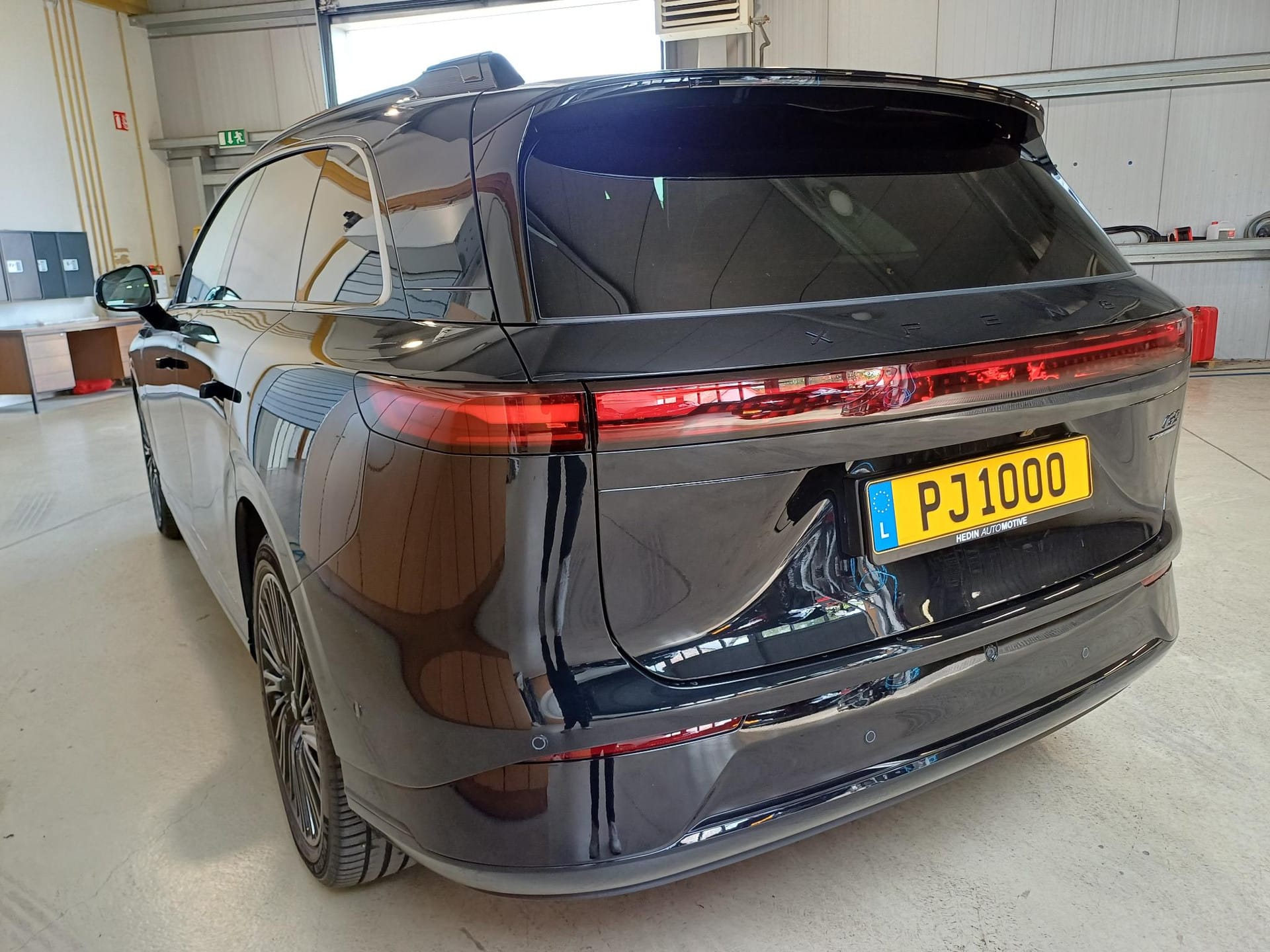 Xpeng G9 New AWD Performance BEV 95KWH Performance AWD - Photo 3