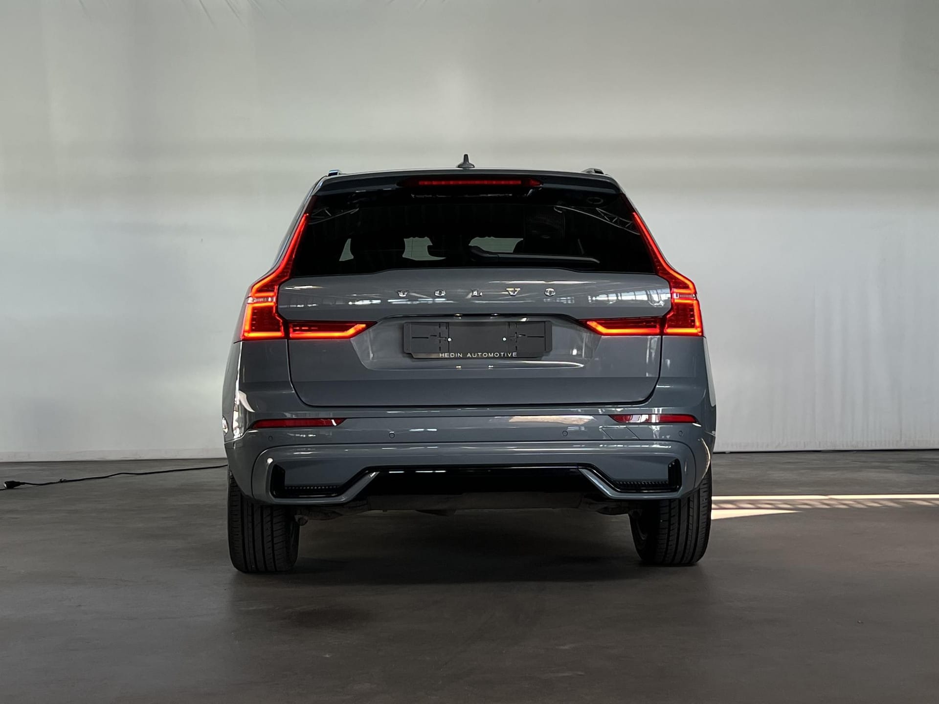 Volvo XC60 XC-60 T6 Recharge Geartronic R-Design - Photo 3
