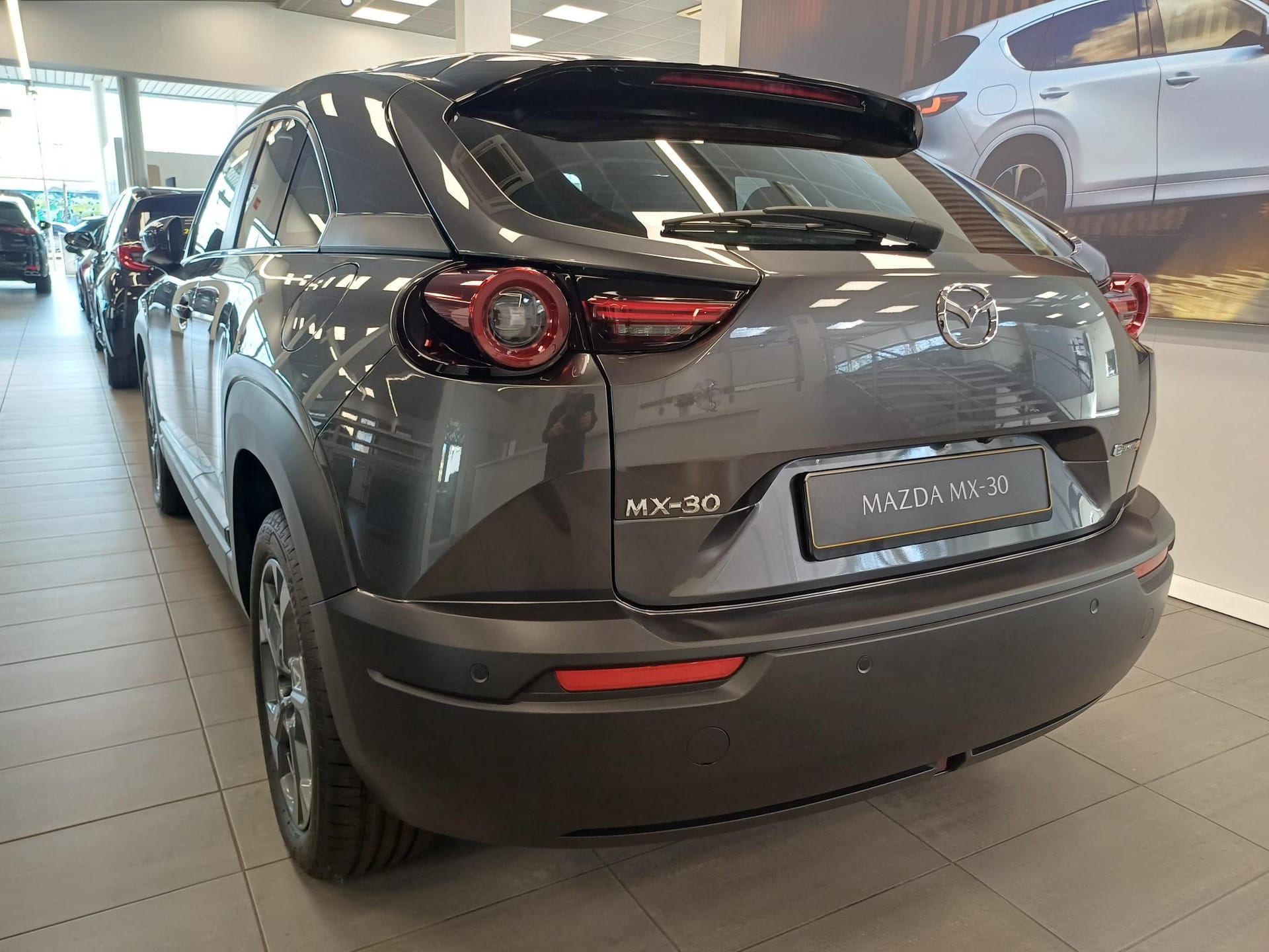 Mazda MX-30 e-SkyActiv R-EV 170 Exclusive-line - Photo 3