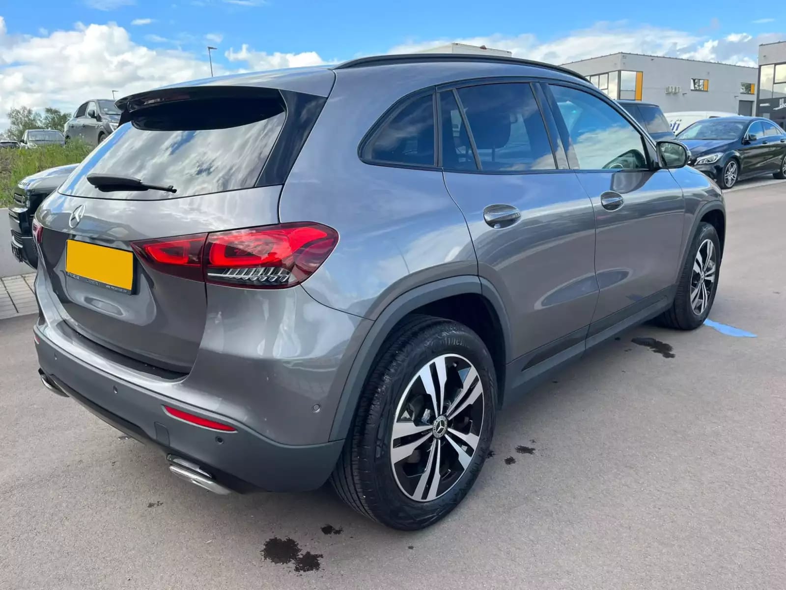 Mercedes-Benz GLA 180 GLA 180/APPLECARPLAY/AMG/18/KAMERA/LED/MERCEDES SERVICE - Photo 1