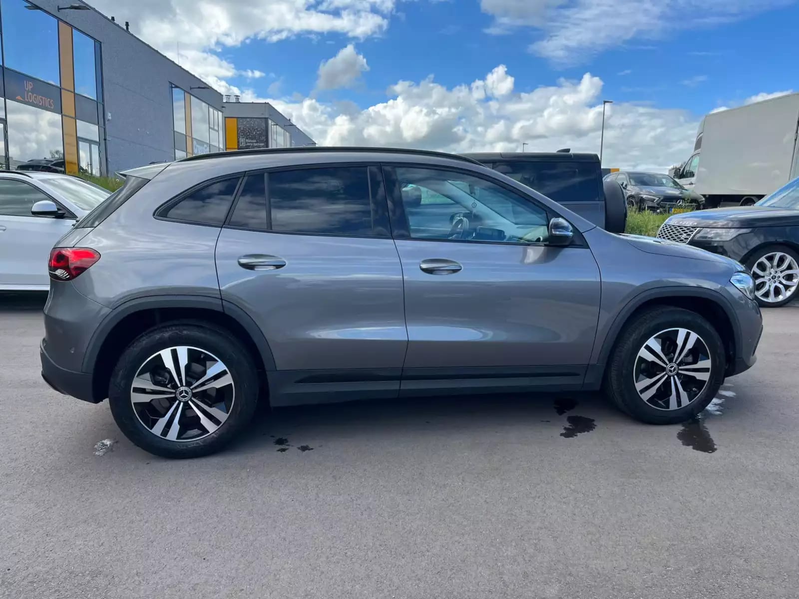 Mercedes-Benz GLA 180 GLA 180/APPLECARPLAY/AMG/18/KAMERA/LED/MERCEDES SERVICE - Photo 1