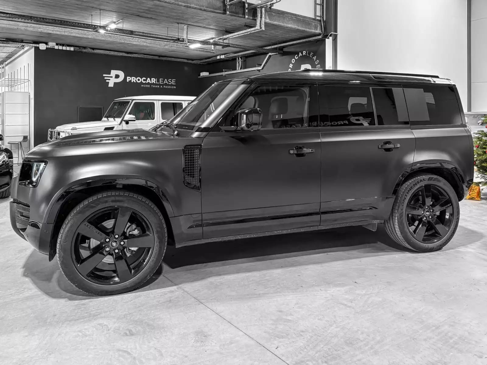 Land Rover Defender DEFENDER 110 D250X-DYNAMIC SE AWD MY25 - Photo 1