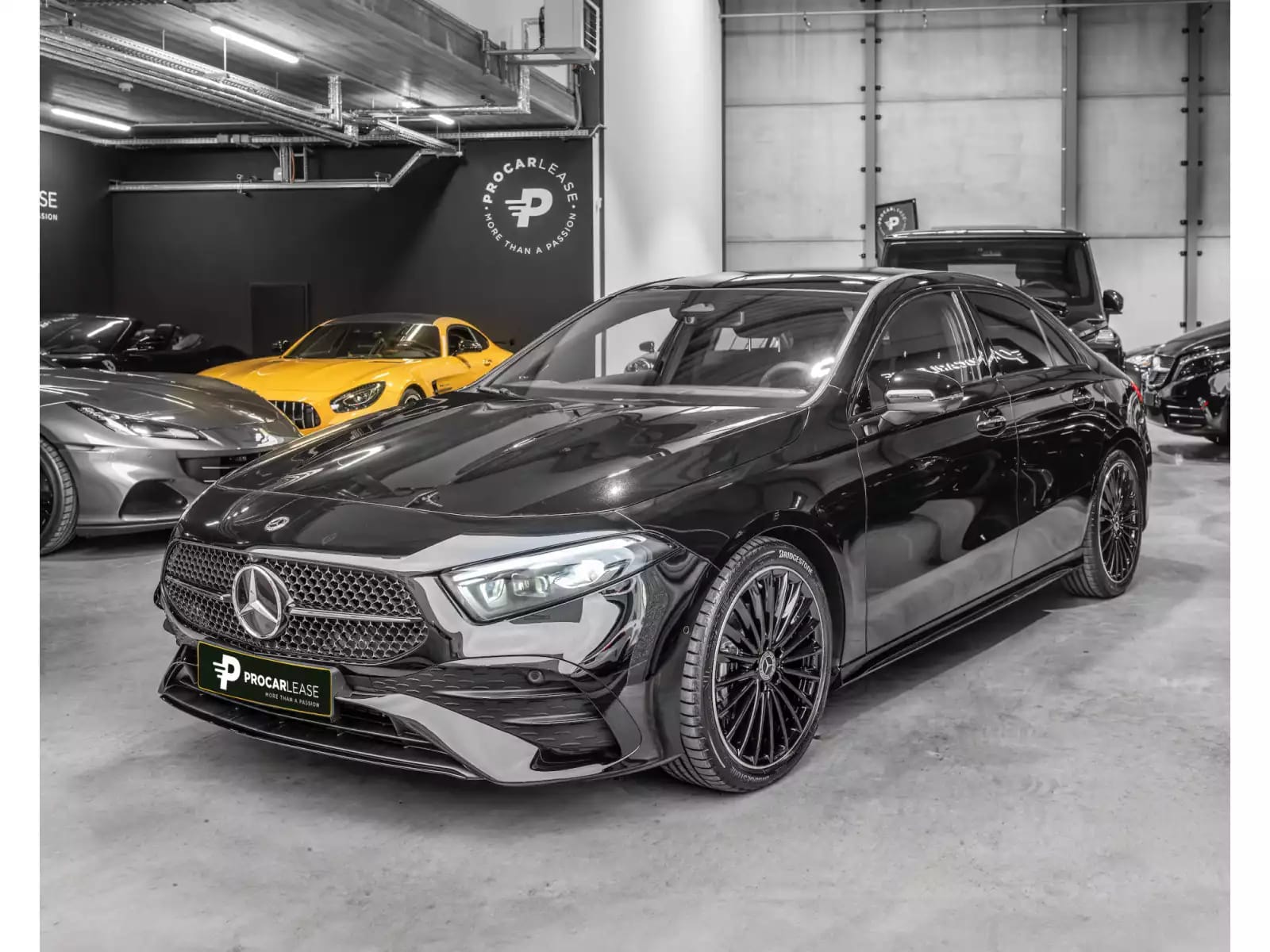 Mercedes-Benz A 200 A 200 1.4T 7G-DCT FULL/AMG/PANO/360°/VOLL - Photo 1