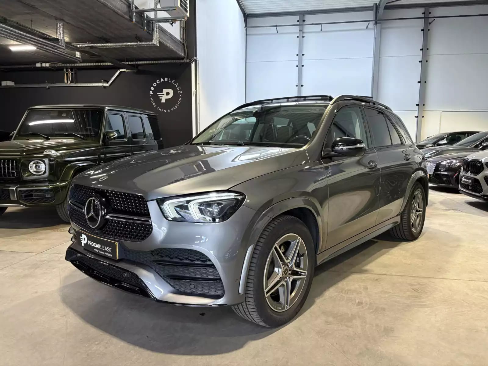 Mercedes-Benz GLE 400 D AMG/ 4Matic /AMG/PANORAMA/ BURMESTER/360/ - Photo 1