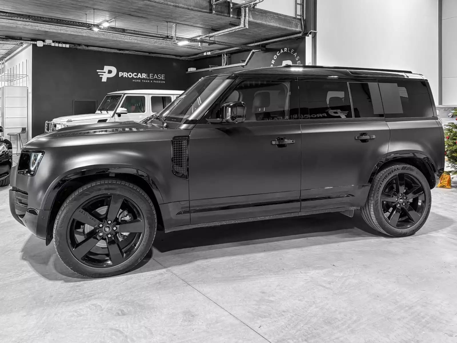 Land Rover Defender DEFENDER 110 D250X-DYNAMIC SE AWD MY25 - Photo 1